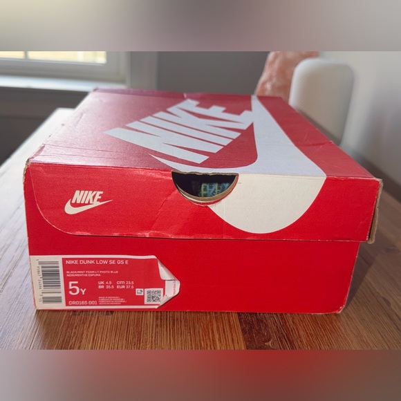 Dunk Low - Picture 2 of 12